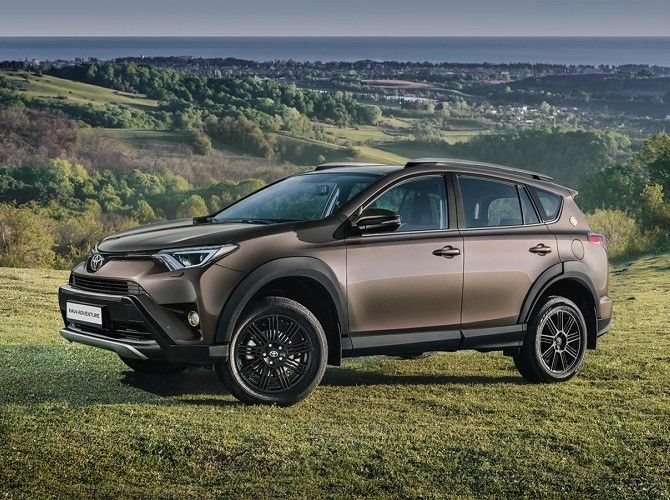 У Toyota RAV4 в версии Adventure новая цена