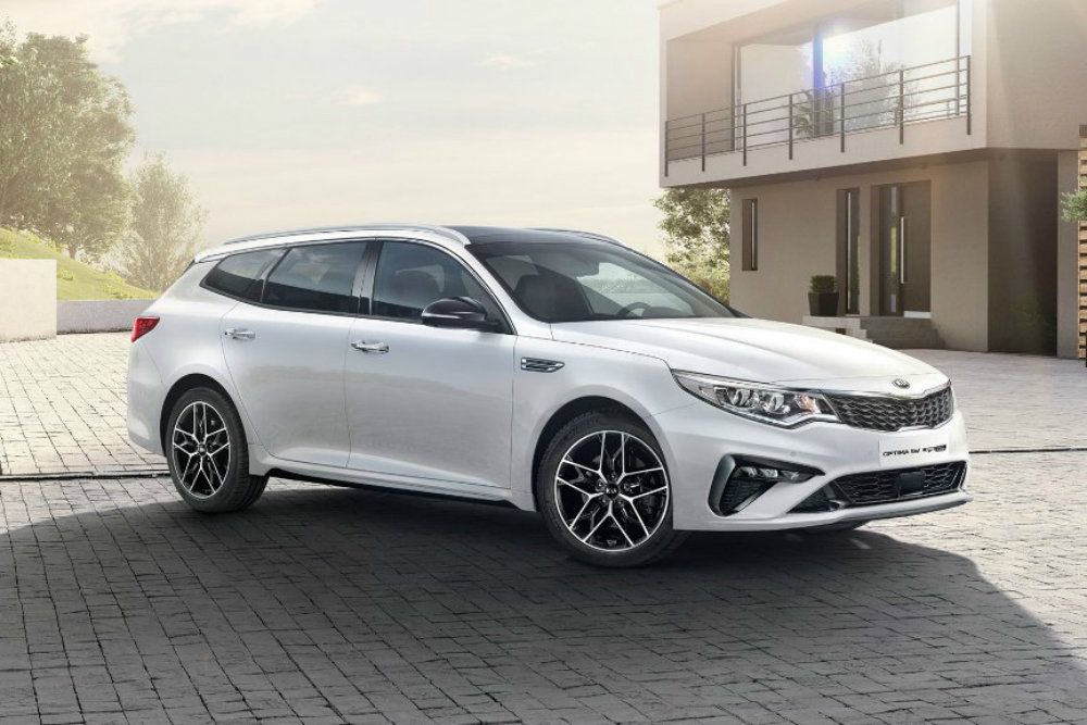 Kia представила обновленную Optima