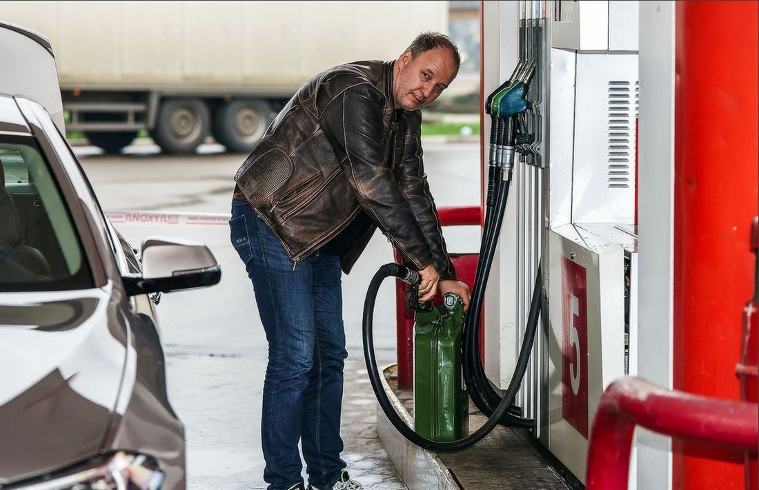 Россиянам пообещали отсутствие резких скачков цен на бензин