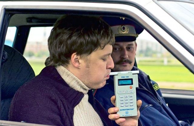 Можно ли всё таки после кружки пива за руль? 