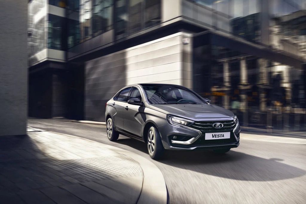 Обновленная Lada Vesta: Что с ценой? Победили масложор? Видео.