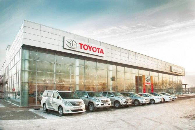 Бремя дилера: Toyota расторгла контракт с автохолдингом «Крепость»