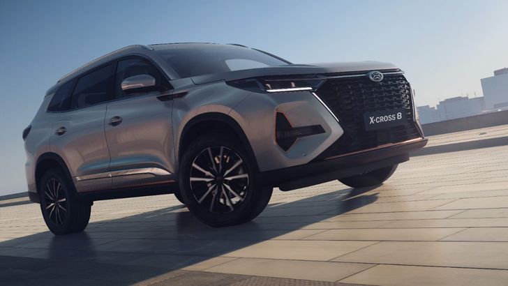 Сколько стоит семиместный кроссовер российской сборки XCite X-Cross 8?