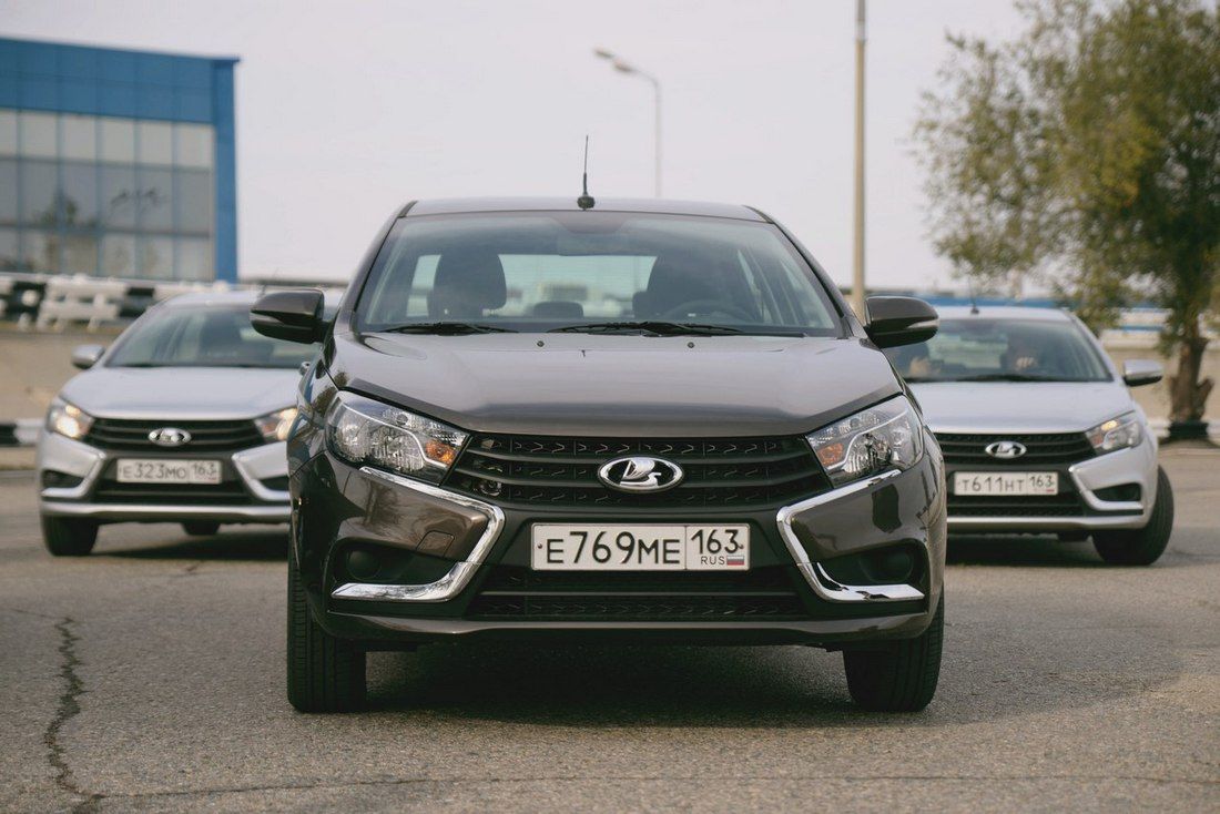 Чиновники пересаживаются на LADA Vesta