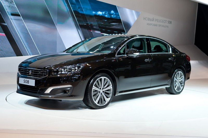 Раскрыты рублёвые цены большого седана Peugeot