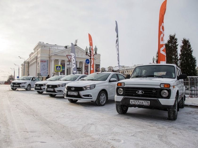 Сотрудники администрации Казани протестируют LADA Vesta и LADA 4х4 Urban