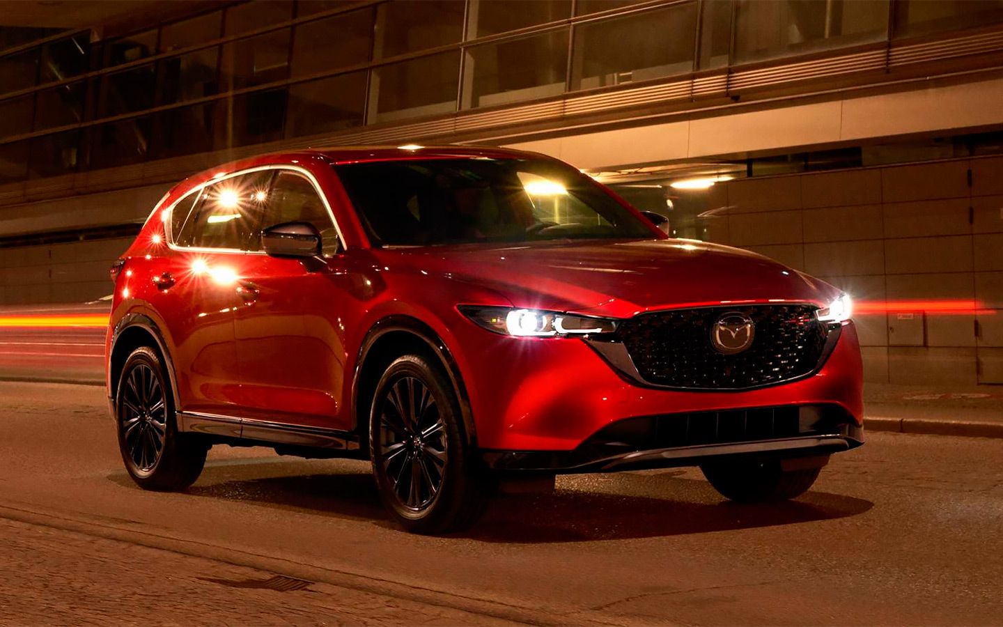 Представлен обновленный кроссовер Mazda CX-5  