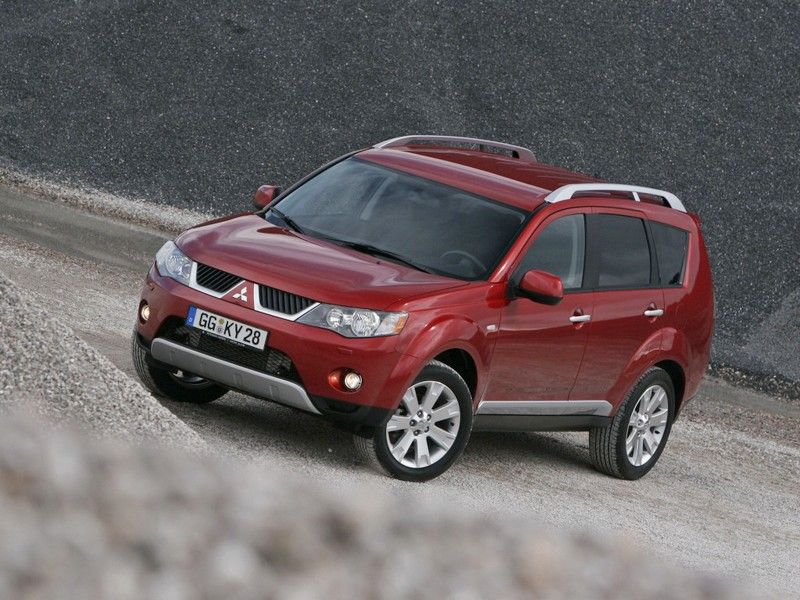 Более 35 тысяч внедорожников Mitsubishi отзывают в России 