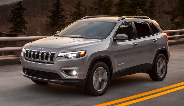 Кроссовер Jeep Cherokee сменил облик