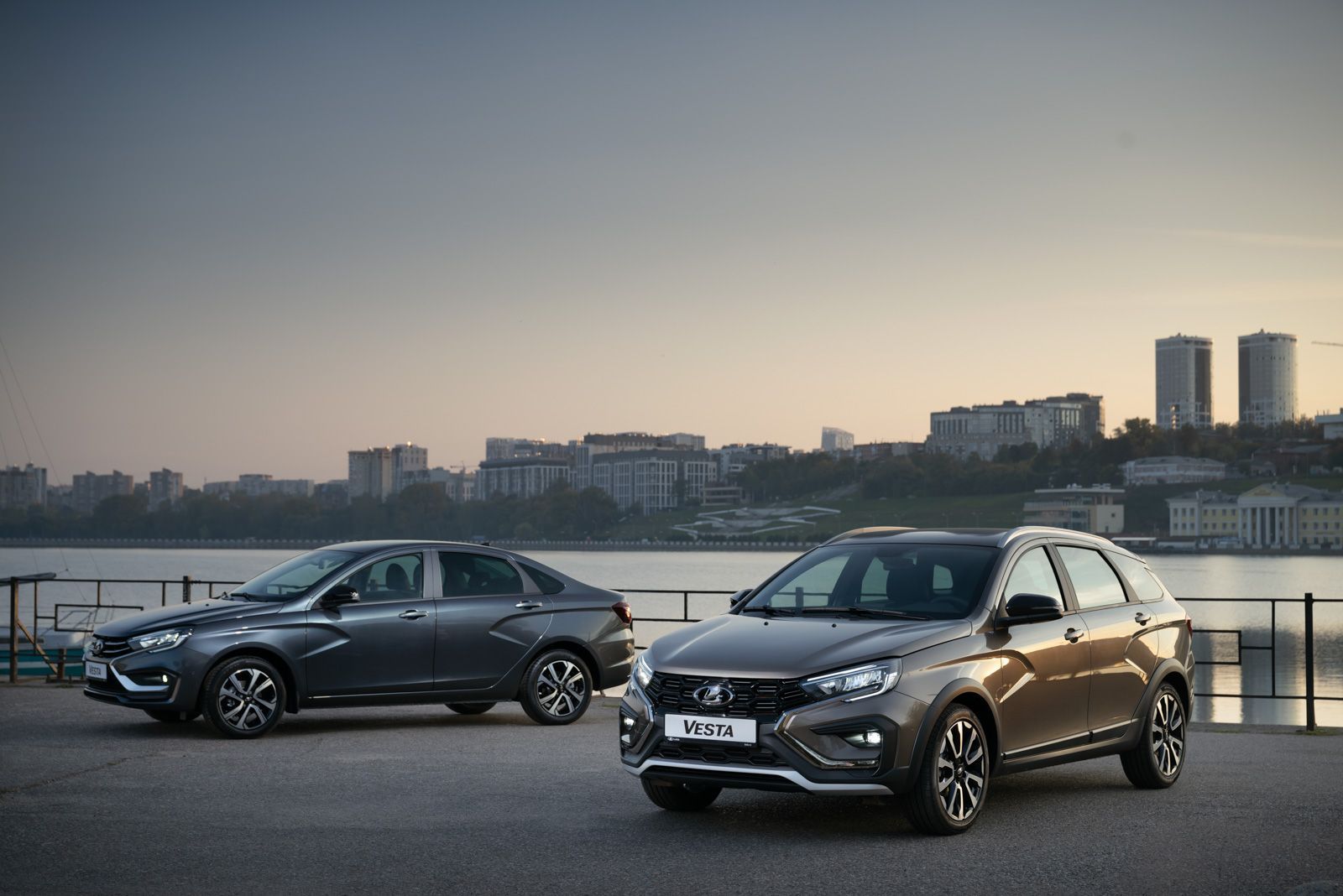 Акция! Экономия 580 тысяч рублей при покупке LADA Vesta SW Cross с "автоматом" 