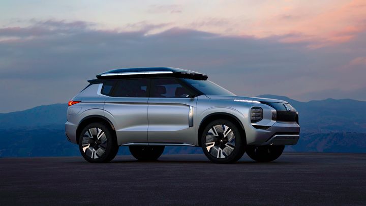 Еще более внедорожный: Mitsubishi представила новый Outlander