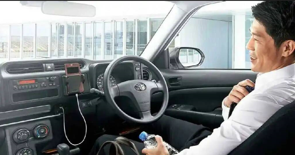 В Россию приехала полноприводная Toyota Probox по цене от 733 тысяч рублей, но праворукая  