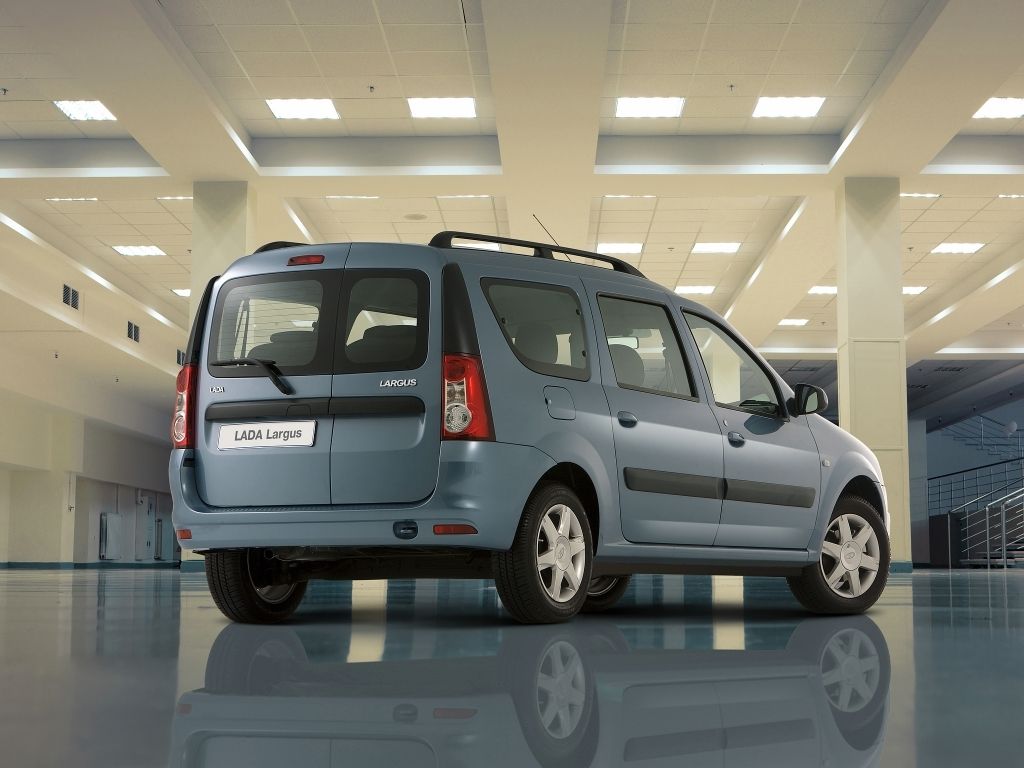 LADA Largus получил новую комплектацию подешевле