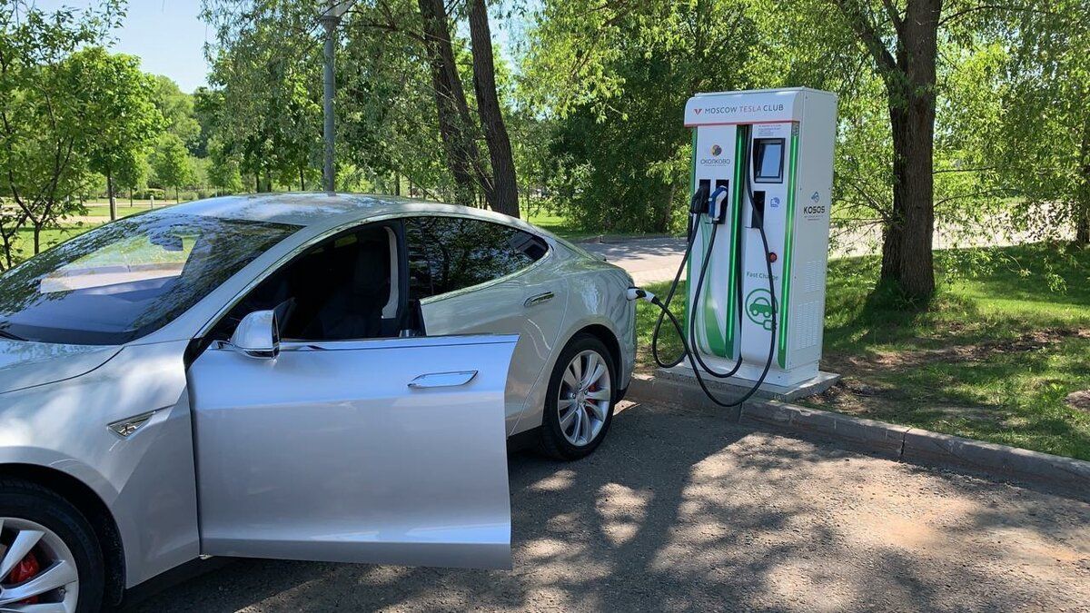 Выделены деньги на установку зарядных станций для электротранспорта в России