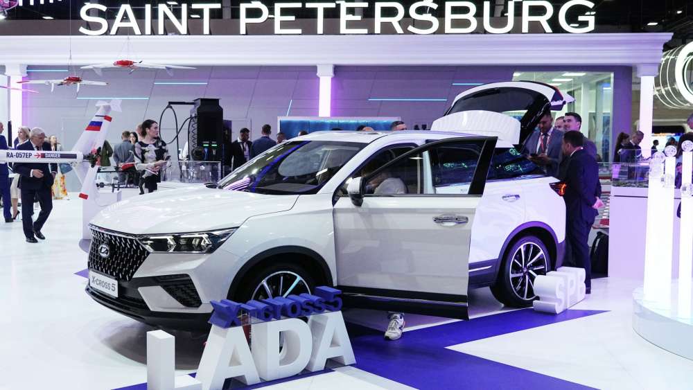 Автозавод "Лада Санкт-Петербург" должен полноценно заработать в 2024 году