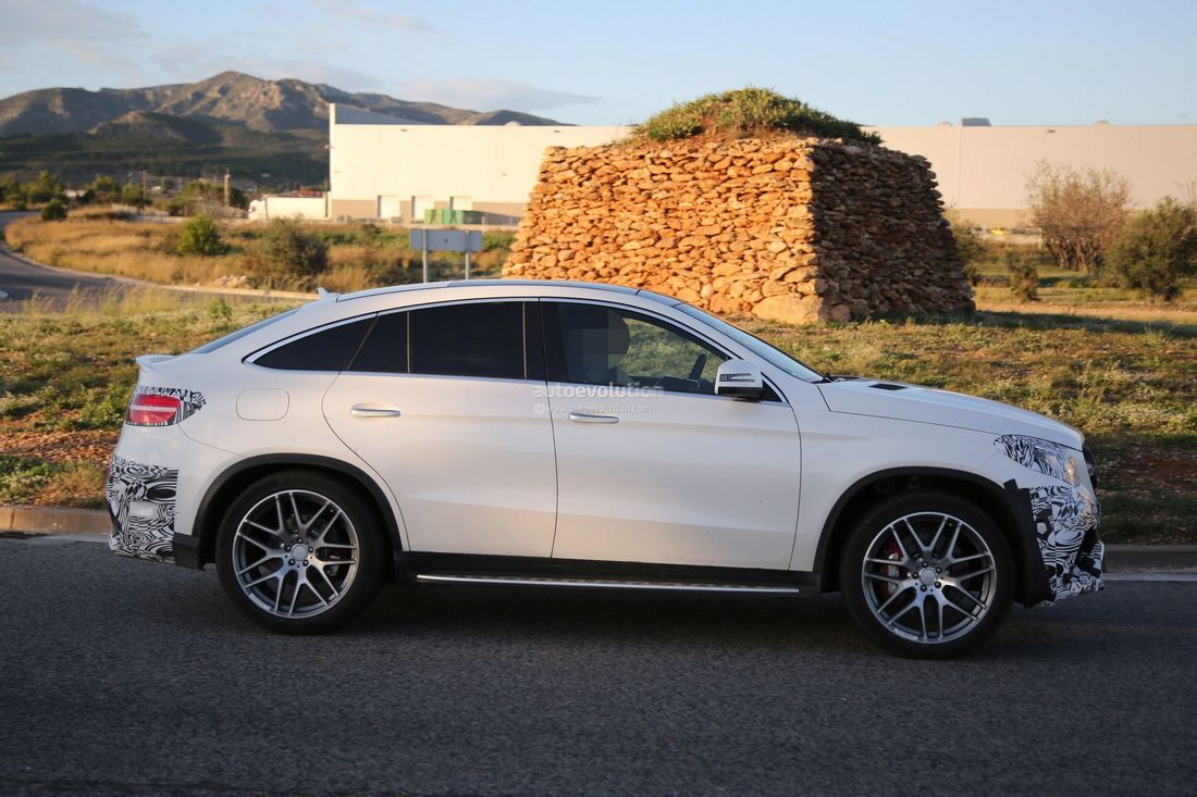 Копия BMW X6 от Mercedes попалась фотошпионам