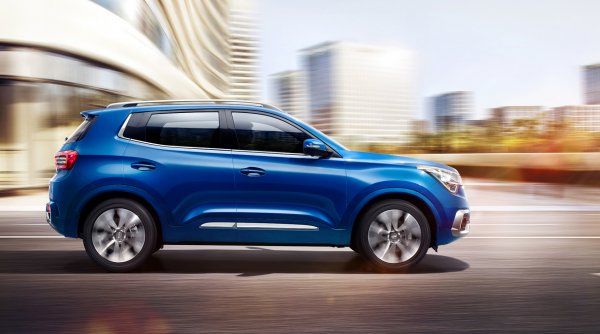 На российском авторынке внезапно возник новый Chery Tiggo 4