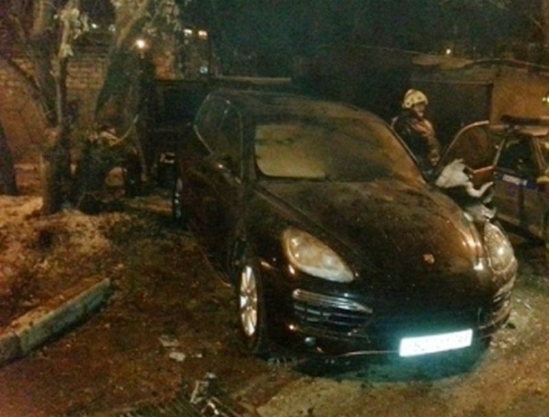 В Тольятти сгорел Porsche Cayenne