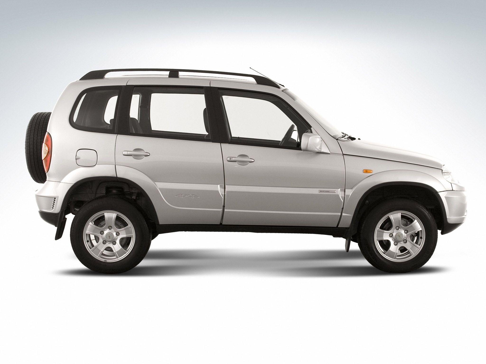 Chevrolet Niva оказалась в ТОПе самых востребованных иномарок на "вторичке"