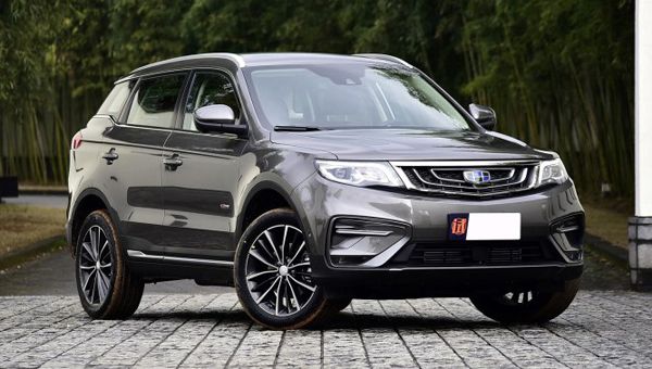 Осенью на российском рынке появится Geely Atlas с новым турбомотором‍
