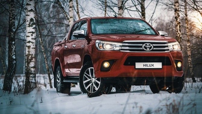Пикап Toyota Hilux тоже подорожал