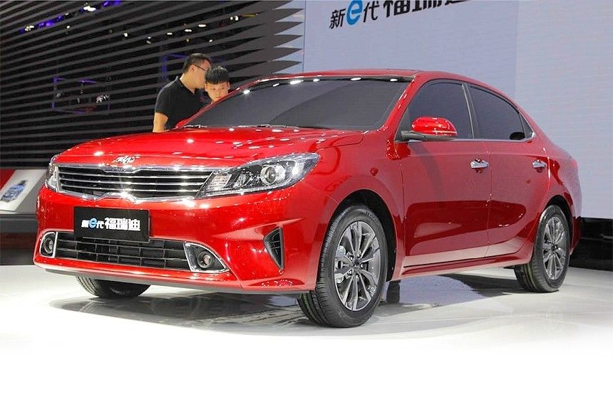 Совсем другой Kia: в Китае представлен седан нового поколения Forte