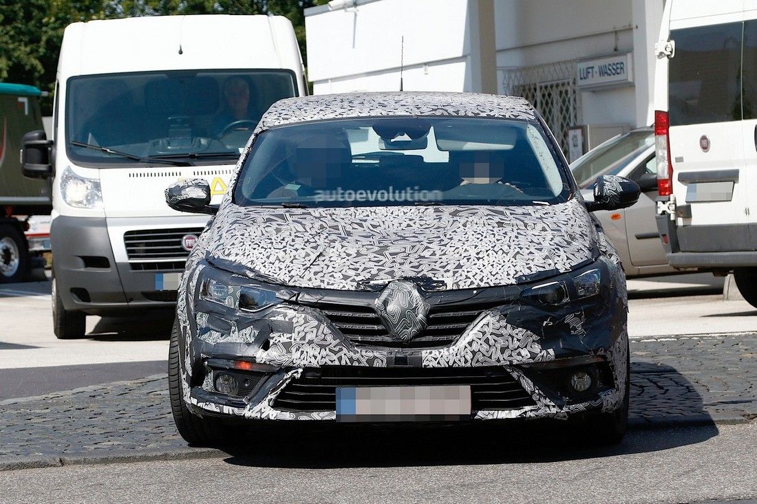 В Renault назвали дату дебюта Megane-2016