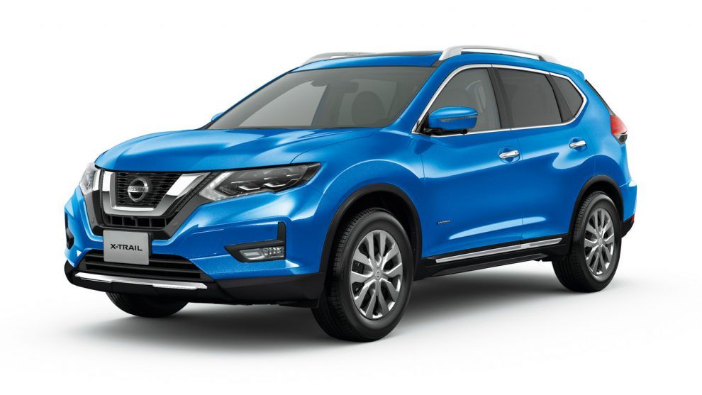 Nissan снижает цены на кроссоверы