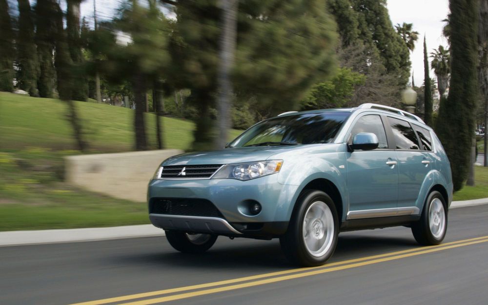 Mitsubishi отзывает в России более 20 000 кроссоверов Outlander  