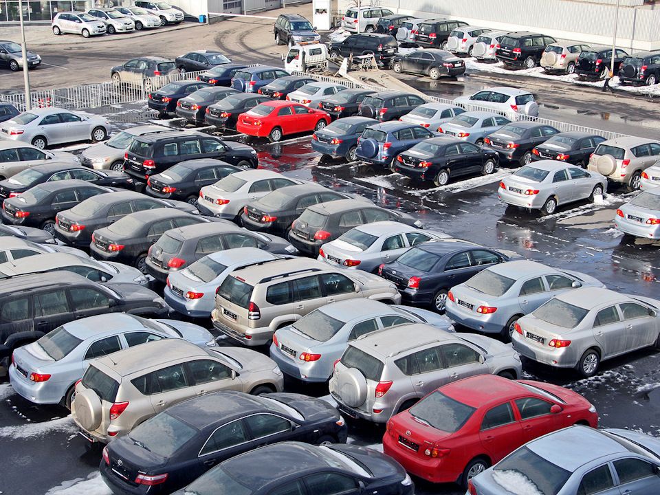 Как вели себя цены на подержанные автомобили в феврале?   
