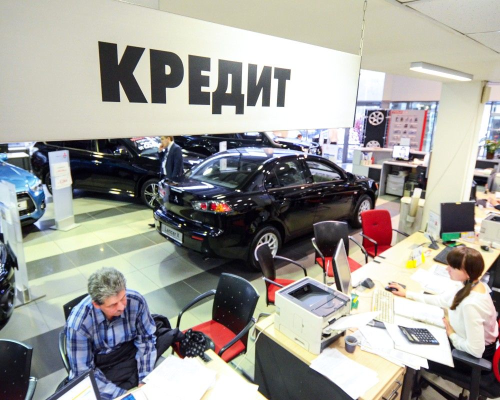 Жизнь взаймы: россияне все охотнее берут автокредиты