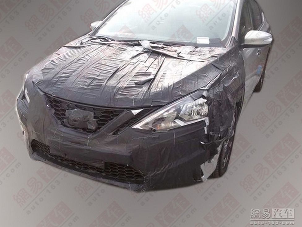 Фотошпионы раскрыли дизайн обновленной Nissan Sentra 