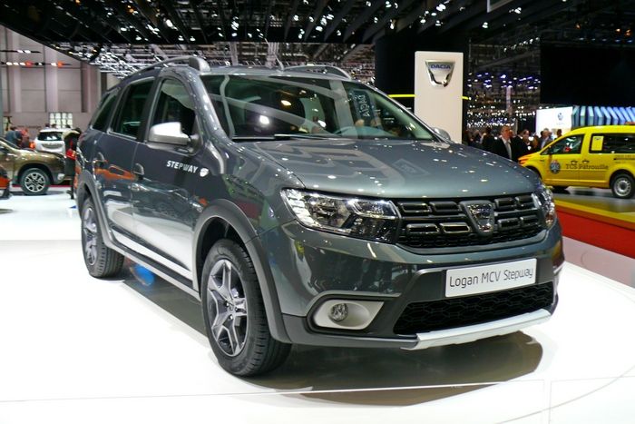  Подняться над Логаном: Dacia представила в Женеве кросс-универсал MCV Stepway