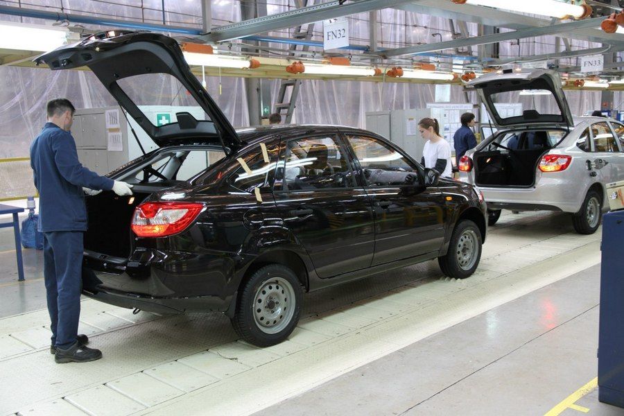 АВТОВАЗ просит помощи у полицейских из-за поставщиков