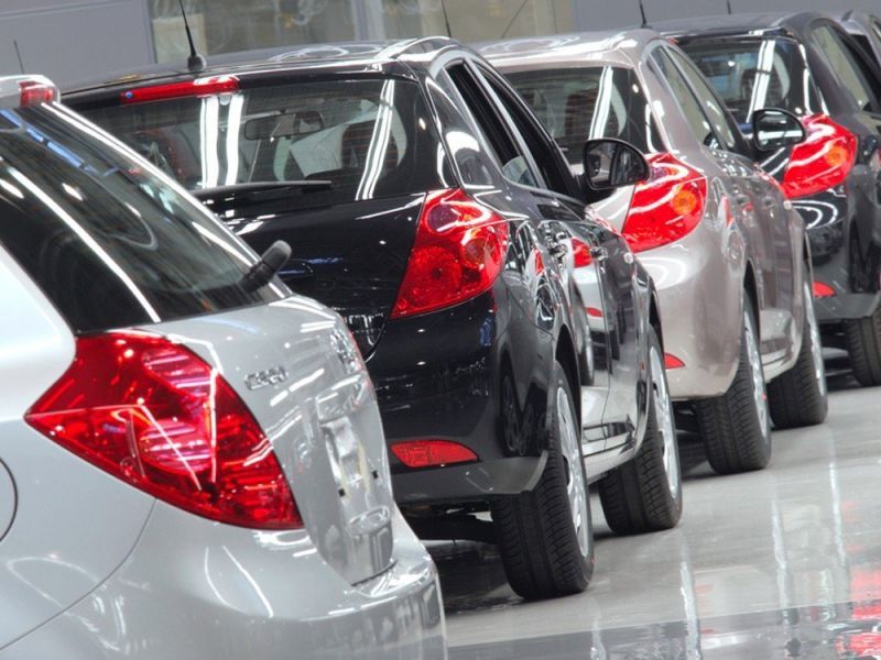 «Хороших новостей нет»: авторынок РФ продолжает падение