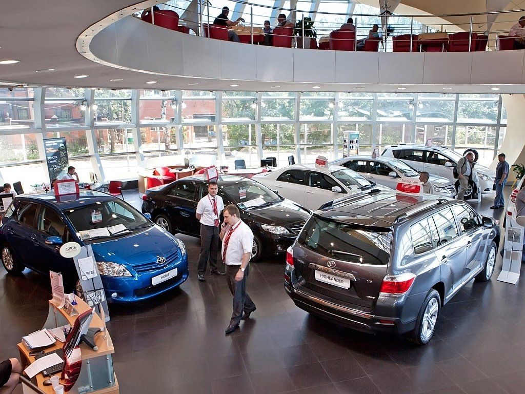 Правительство услышало автодилеров