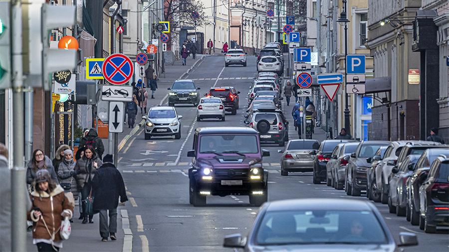 Парковка в Москве станет бесплатной 22 и 23 февраля