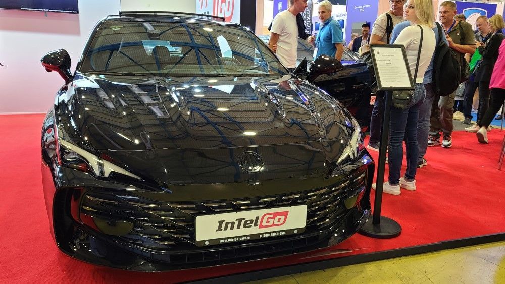 Дебют в России автомобилей нового бренда - лифтбек MG 7 и кроссовер MG One 
