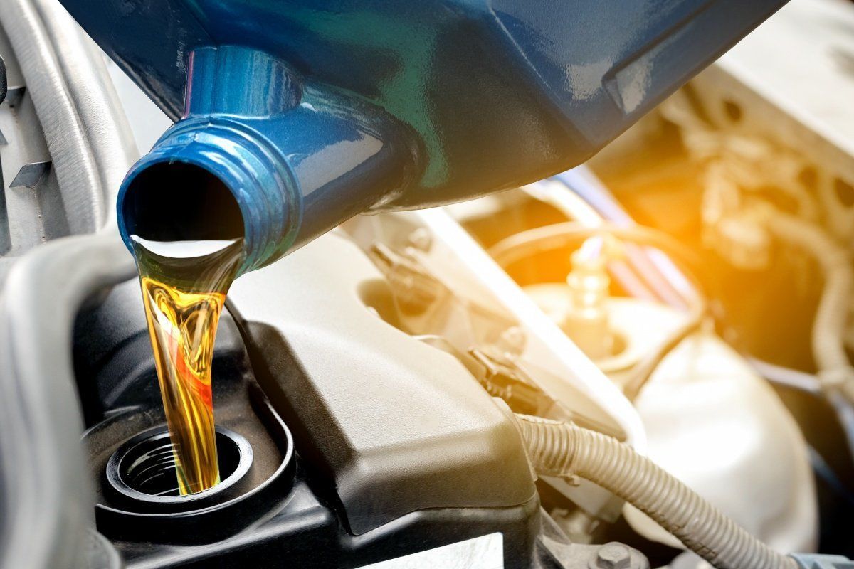 Выбираем надежное качественное моторное масло для автомобиля