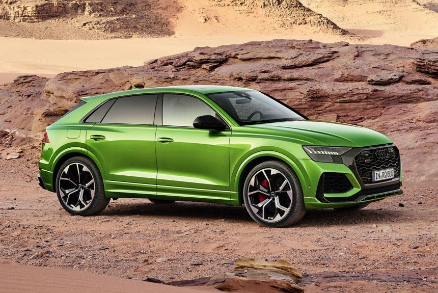 Объявлена российская цена «горячего» кроссовера Audi RS Q8