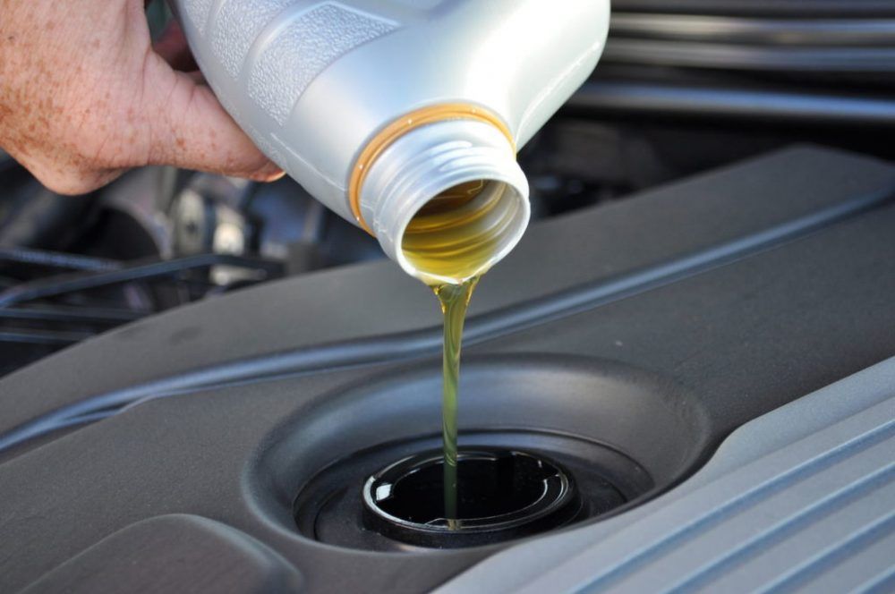 Как часто нужно менять жидкости в автомобиле?