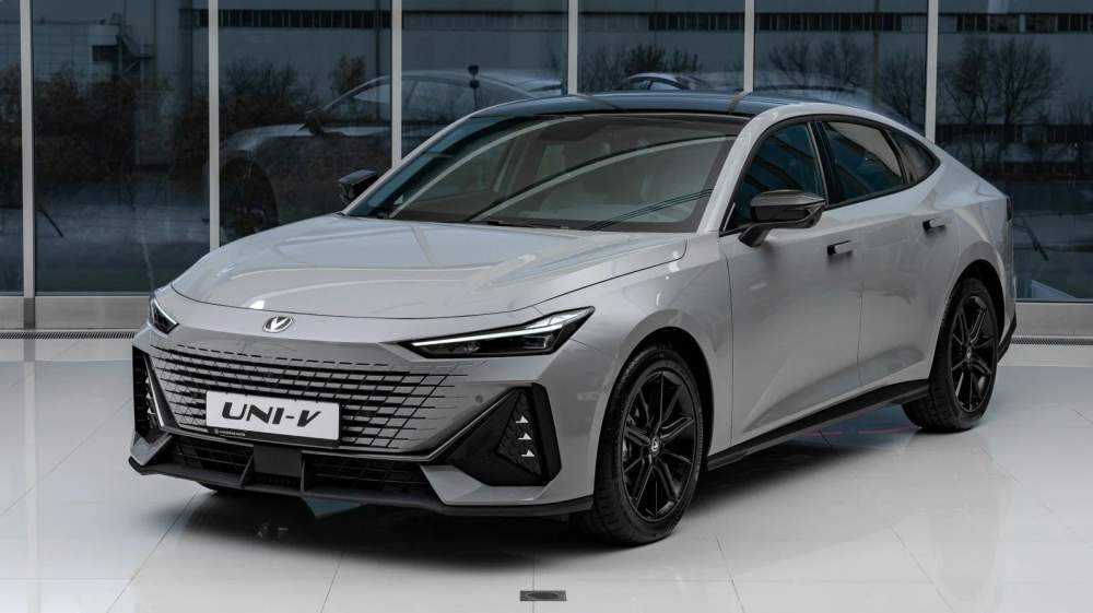 Changan Uni-V: обзор автомобиля