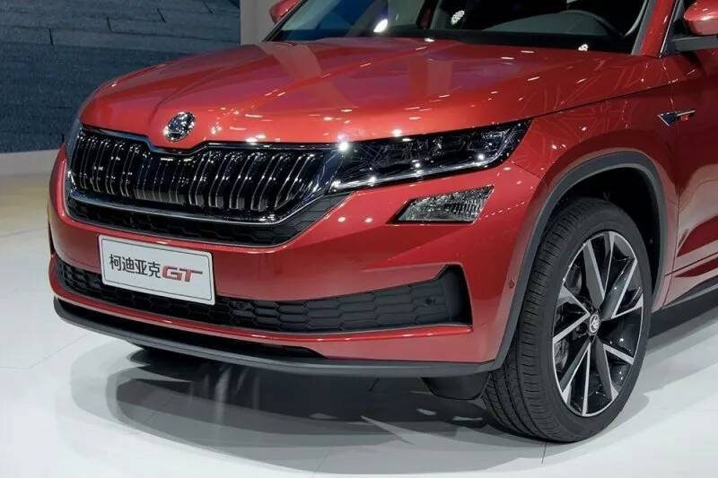 В Россию приехали 220-сильные кроссоверы Skoda Kodiaq GT 