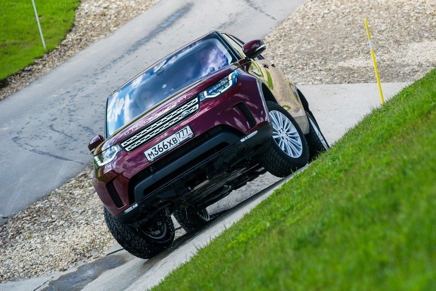 На российский рынок вышел новый Land Rover Discovery 