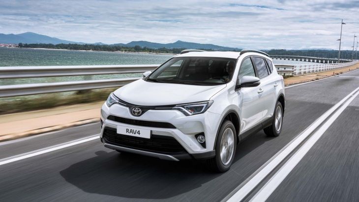 Toyota RAV4 победила в рейтинге самых продаваемых японских авто