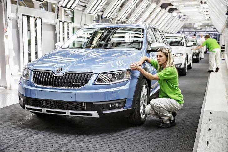 Стартовало производство внедорожного универсала SKODA
