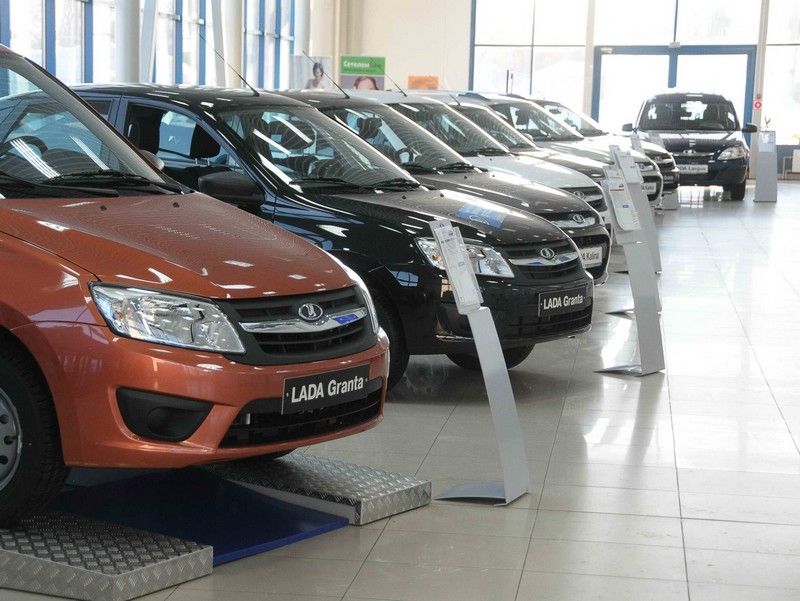 Российский авторынок в апреле: рекордное падение за 10 лет