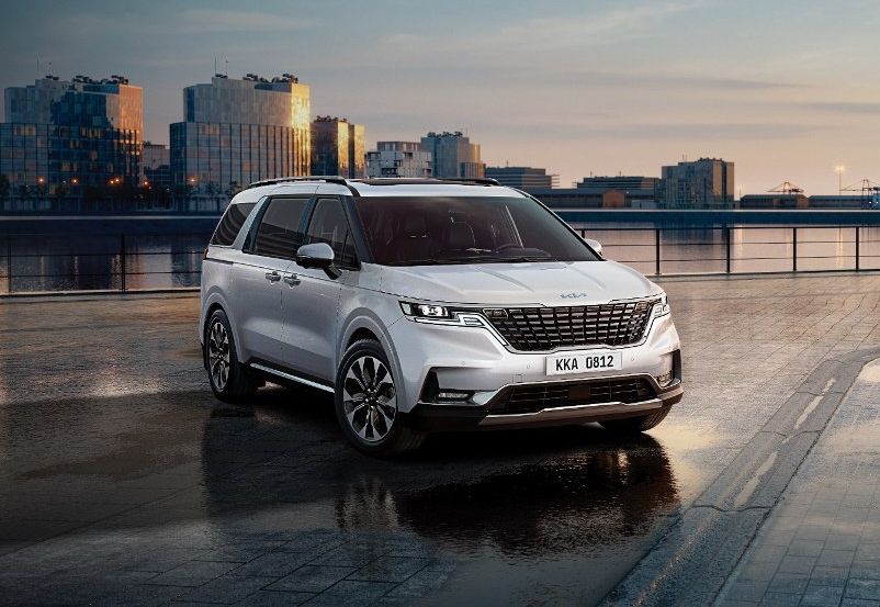 Kia Carnival 2022 для России: объявлены цены и&nbsp;комплектации