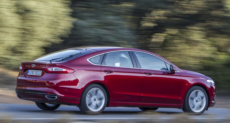 Ford в России снижает цены на Kuga и Mondeo 