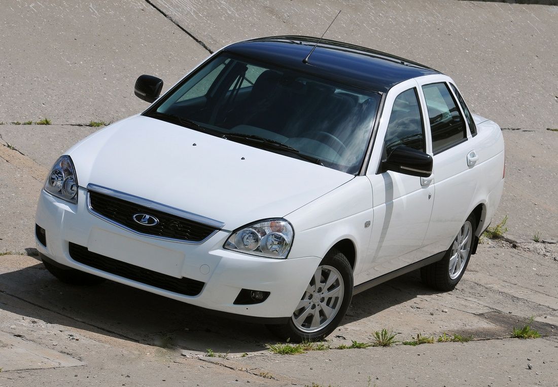 Двухцветная LADA Priora: официальные фото и цена